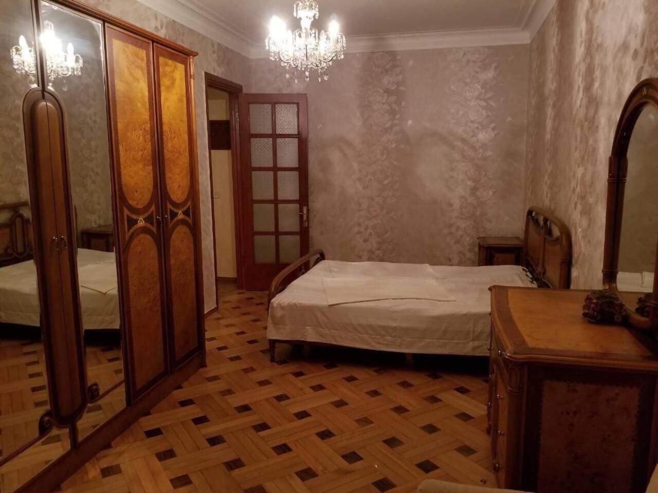 Apartment Irma Rustaveli 57 บาทูมิ ภายนอก รูปภาพ