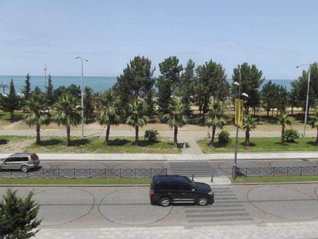 Apartment Irma Rustaveli 57 บาทูมิ ภายนอก รูปภาพ