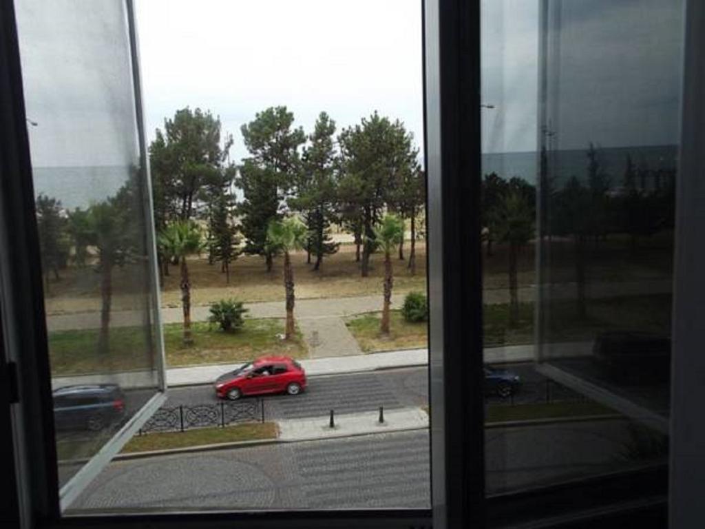 Apartment Irma Rustaveli 57 บาทูมิ ภายนอก รูปภาพ