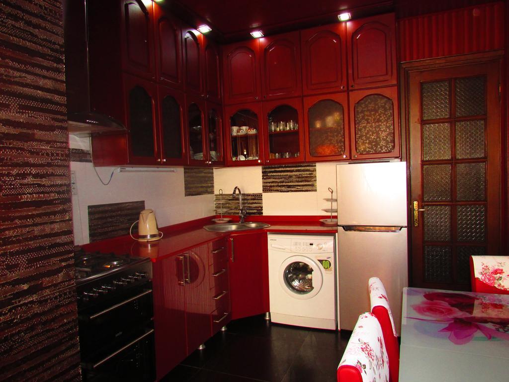 Apartment Irma Rustaveli 57 บาทูมิ ภายนอก รูปภาพ